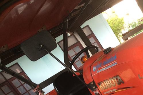 **415,000 บ.ต่อรอง/// รถไถ2เพลา KUBOTA L4708 4WD ปี55 เดิมบาง **ขาย KUBOTA L4708 4WD รถไถ2เพลา 47แรง ปี55 สภาพเดิมบาง พร้อมลุย FARM TRACTOR KUBOTA L4708 47HP 4WD 2เพลา 47แรงม้า 4สูบแบบตั้ง ปี 55 เครื่องเดิม เกียร์เดิม เครื่องแน่น แรง ไม่เยิ้ม เกียร์ดี ไม่