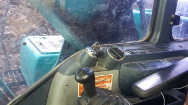 ขายรถขุดแบ็คโค200-8 YN11 สภาพทำงานปกติทั้งวันไม่โหลด ไฟฟ้าเต็มช่วงล่างดี เครื่องดี บูมสวยเดิม