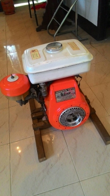 ขายด่วน เครื่อง HONDA 5.2 เเรง สภาพดี เครื่องเเน่นๆ 2500 บาท