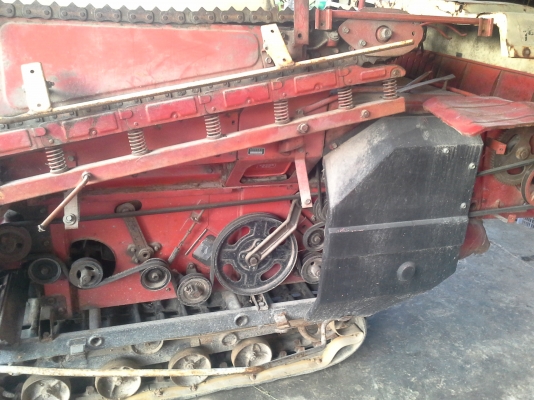 ด่วนๆครับขายรถเกี่ยวนวดข้าว ยันมาร์ แบบรองกระสอบ ราคาถูก ถูกสุดในเวปครับ พร้อมใช้งาน ไม่ต้องง้อแรงงานคน ใช้ในครัวเรือนตัวเองสบายๆ