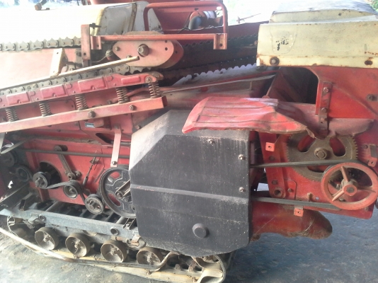 ด่วนๆครับขายรถเกี่ยวนวดข้าว ยันมาร์ แบบรองกระสอบ ราคาถูก ถูกสุดในเวปครับ พร้อมใช้งาน ไม่ต้องง้อแรงงานคน ใช้ในครัวเรือนตัวเองสบายๆ