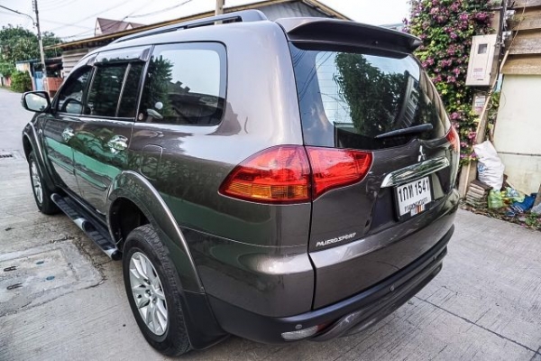 ขาย 2013 Mitsubishi Pajero Sport GT 2.5AT เกียร์ออโต้ดีเซลรุ่นTOPสุดผู้หญิงใช้งานมือเดียว สภาพสวยมากไม่มีชนล้านเปอร์เซ็นถูกๆด่วน