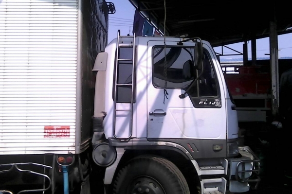 10ล้อ HINO FL1Jตู้เย็น ขาย 830,000 หรือเอาหัวคัชซีก็ได้ ราคาลดกันไป