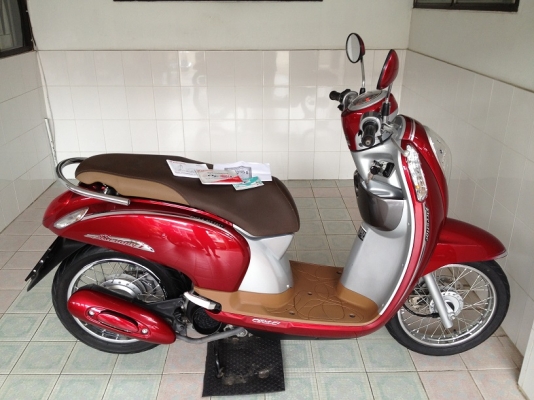 Scoopy-i ลายClassic โฉมปัจจุบัน วิ่ง7000 ปี57 (ของแถม 4 รายการ)