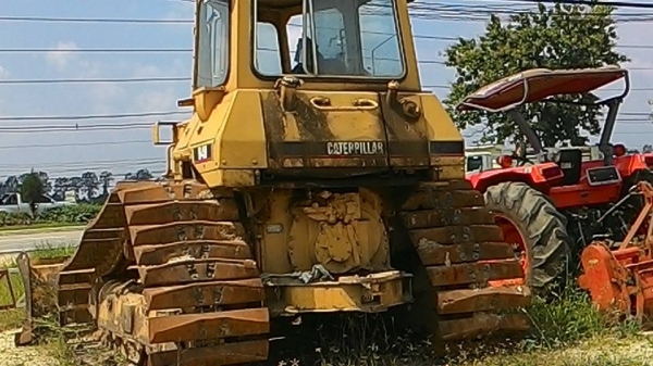 รถแทรคเตอร์ CAT D4 H ตีนเป็ด