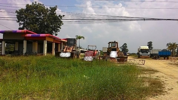 รถแทรคเตอร์ CAT D4 H ตีนเป็ด