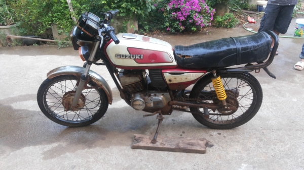 ขาย suzuki TRS 125 cc ราคา 6200 มีทะเบียนพร้อมโอน