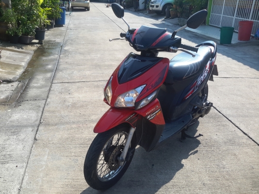 ขายฮอนด้าคลิกสตาร์ทมือ ขับกลับได้เลย