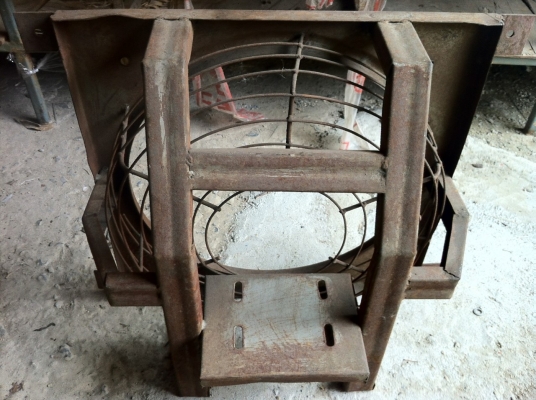 โครงพัดลมอุตสาหกรรม เหล็กหนามาก สภาพ 100\%