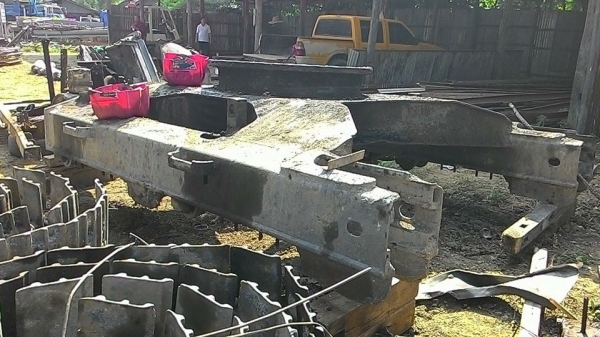 มีอะไหล่ มือสอง รถขุด KOMATSU PC200-5 รถ ตัดขาย ขายถูกๆ