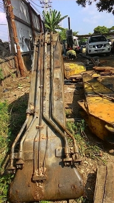มีอะไหล่ มือสอง รถขุด KOMATSU PC200-5 รถ ตัดขาย ขายถูกๆ