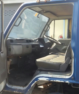 หกล้อ มิตซู แคนเตอร์ V12-DRS5 100 รถห้าง ช่วงยาว 4.30ม สภาพดีพร้อมใช้ ทะเบียนพร้อมโอน ราคา 135,000บ ราคาเบาๆ ครับ หกล้อ มิตซู แคนเตอร์ V12-DRS5 100 รถห้าง ช่วงยาว 4.30ม สภาพดีพร้อมใช้ ทะเบียนพร้อมโอน ราคา 135,000บ ราคาเบาๆ ครับ