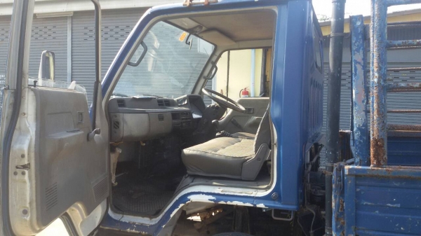 หกล้อ มิตซู แคนเตอร์ V12-DRS5 100 รถห้าง ช่วงยาว 4.30ม สภาพดีพร้อมใช้ ทะเบียนพร้อมโอน ราคา 135,000บ ราคาเบาๆ ครับ หกล้อ มิตซู แคนเตอร์ V12-DRS5 100 รถห้าง ช่วงยาว 4.30ม สภาพดีพร้อมใช้ ทะเบียนพร้อมโอน ราคา 135,000บ ราคาเบาๆ ครับ