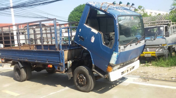 หกล้อ มิตซู แคนเตอร์ V12-DRS5 100 รถห้าง ช่วงยาว 4.30ม สภาพดีพร้อมใช้ ทะเบียนพร้อมโอน ราคา 135,000บ ราคาเบาๆ ครับ หกล้อ มิตซู แคนเตอร์ V12-DRS5 100 รถห้าง ช่วงยาว 4.30ม สภาพดีพร้อมใช้ ทะเบียนพร้อมโอน ราคา 135,000บ ราคาเบาๆ ครับ