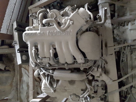 เครื่องนิสสัน 6 สูบพร้อมเกียร์ 4x4