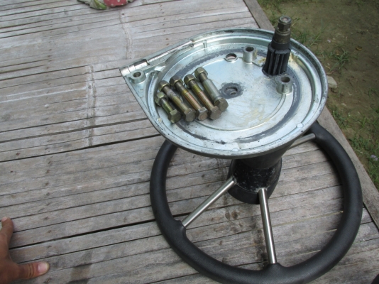 พวงมาลัยเรือ