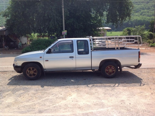 ขายรถนิสสันปี 95 จอโค้งแท้ (ฝาแดง) เครื่อง2500 พวงมาัลยเพาว์โรงงานแท้ สภาพสวยพร้อมใช้ ขายรถนิสสันปี 95 จอโค้งแท้ (ฝาแดง) เครื่อง2500 พวงมาัลยเพาว์โรงงานแท้ สภาพสวยพร้อมใช้