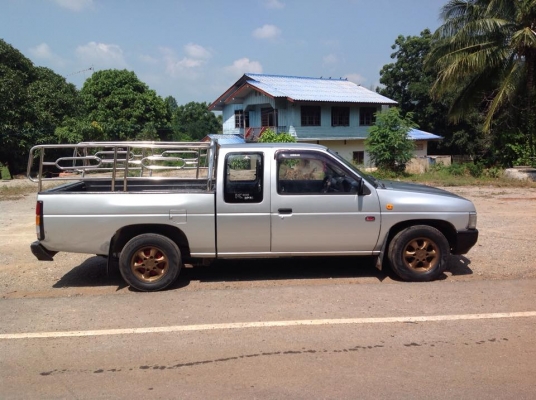 ขายรถนิสสันปี 95 จอโค้งแท้ (ฝาแดง) เครื่อง2500 พวงมาัลยเพาว์โรงงานแท้ สภาพสวยพร้อมใช้ ขายรถนิสสันปี 95 จอโค้งแท้ (ฝาแดง) เครื่อง2500 พวงมาัลยเพาว์โรงงานแท้ สภาพสวยพร้อมใช้