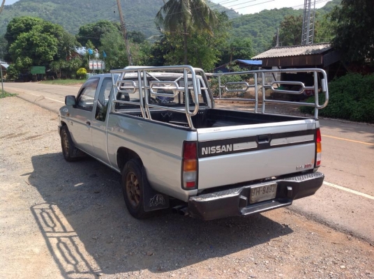 ขายรถนิสสันปี 95 จอโค้งแท้ (ฝาแดง) เครื่อง2500 พวงมาัลยเพาว์โรงงานแท้ สภาพสวยพร้อมใช้ ขายรถนิสสันปี 95 จอโค้งแท้ (ฝาแดง) เครื่อง2500 พวงมาัลยเพาว์โรงงานแท้ สภาพสวยพร้อมใช้