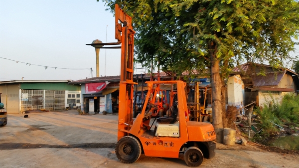 ขายด่วนรถยก TOYOTA 3FGยก2.5ตันเสาสูง3เมตรรถนอกนำเข้ายังไม่เคยใช้งานในเมืองไทยเลย=รุ่นใหม่ขายถูกๆๆ