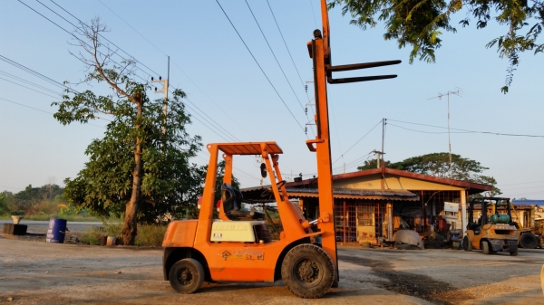 ขายด่วนรถยก TOYOTA 3FGยก2.5ตันเสาสูง3เมตรรถนอกนำเข้ายังไม่เคยใช้งานในเมืองไทยเลย=รุ่นใหม่ขายถูกๆๆ