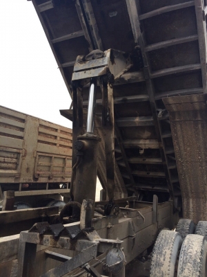 ขายรถ10ล้อดั้มพ์ HINO FM227LD เครื่อง 220แรงม้า ปี35 หัวไฮเทค สนใจโทร 081-970-1072