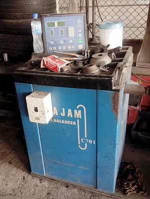 -ขายเหมาอุปกรณ์ประยางและถ่วงยางรถยนต์ทั้งหมด