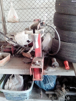 -ขายเหมาอุปกรณ์ประยางและถ่วงยางรถยนต์ทั้งหมด