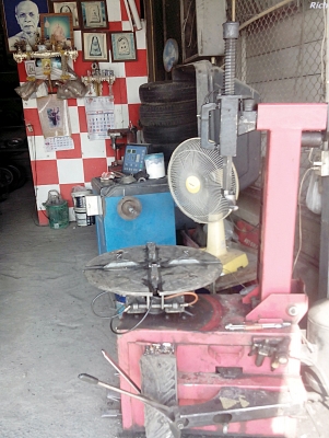 -ขายเหมาอุปกรณ์ประยางและถ่วงยางรถยนต์ทั้งหมด