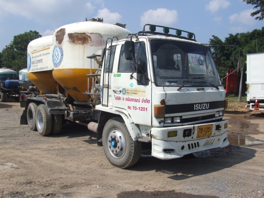 รถเต้าปูน รถเต้าปูน