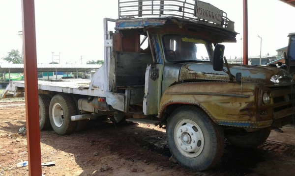 สิบล้อ หัวยาว EH-700เพาเดียว เทนเลอร์ขึ้นแม็คโค PC120 บรรทุกสะบาย ^ ขายราคาถูกๆ145,000บ (ไม่มีเล่มทะเบียน ) มีใบซื้อขายให้ ครับ