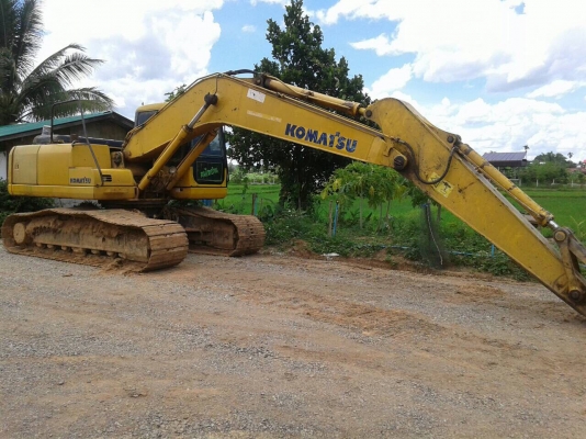 ขาย โคมัตสุ PC200-7 ชั่วโมง14XXX รถปี2006 เครี่องปั้มผ่านช่วงล่างเต็ม เอวไม่หลวม เอกสารครบพร้อมใช้งาน