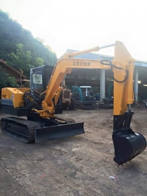 ขายรถขุดแบคโฮ SUMITOMO SH120 ขนาดเทียบเท่า 50 เครื่องISUZU 4 สูบ เครื่องแน่น ปั๊มแรง ระบบไว รถพร้อมใช้งาน ราคา 280,000 ต่อรองได้ สนใจ 096-3268553  (ช่างเบนซ์) ID LINE 0963268553