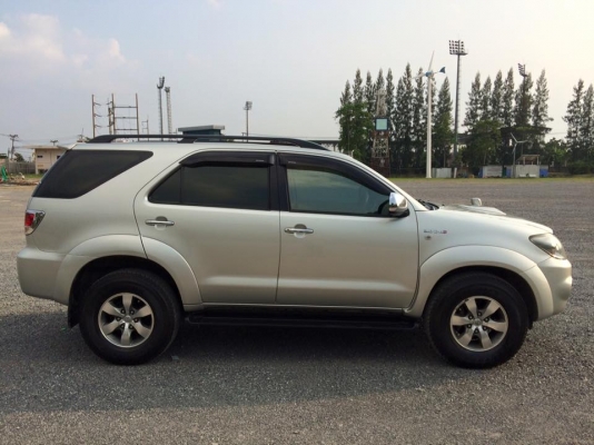 ขายครับ fortuner ปี2007 ตัวท๊อป เครื่อง3000 D4D เกียร์ออโต้ สภาพใหม่ๆรถบ้านเจ้าของขายเอง พร้อมใช้งาน