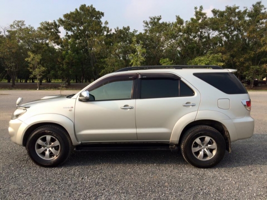 ขายครับ fortuner ปี2007 ตัวท๊อป เครื่อง3000 D4D เกียร์ออโต้ สภาพใหม่ๆรถบ้านเจ้าของขายเอง พร้อมใช้งาน