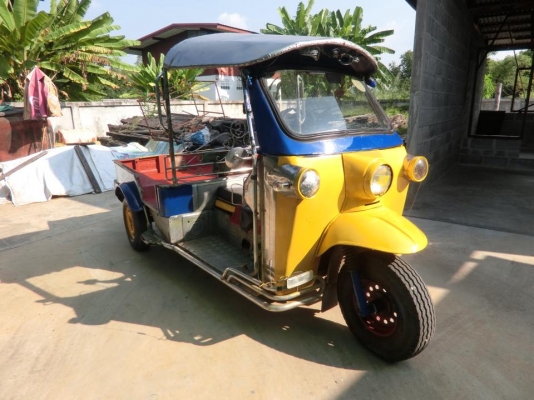 รถตุ๊กตุ๊ก