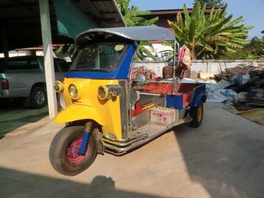รถตุ๊กตุ๊ก รถตุ๊กตุ๊ก