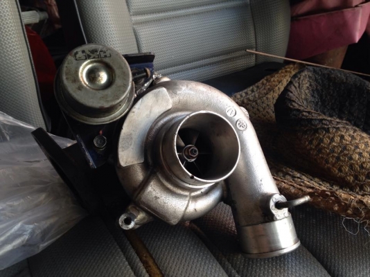 ขายเทอร์โบ 04hl โข่งหลัง toyota commuter d4d แกนแน่นมาก บูสหนัก ๆ