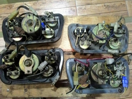 เรือนไมล์จิ๊ปมาใหม่สวยๆๆปลั๊กครบ 12v และ24v  เหลือ 2ตัว