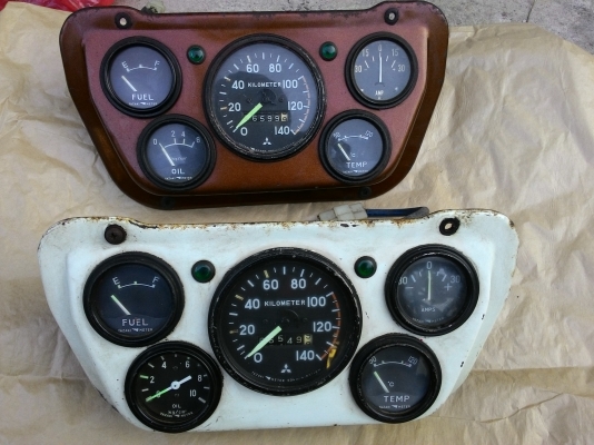 เรือนไมล์จิ๊ปมาใหม่สวยๆๆปลั๊กครบ 12v และ24v  เหลือ 2ตัว