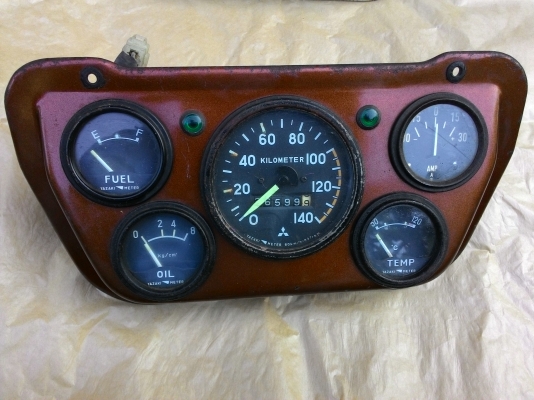 .....หาซื้อนะครับ ..ใครมีเล่ม ทะเบียนปาเจโรเหลี่ยมช่วงสั้น 3ประตู หรือโชกุล3door  หรือกะบะปาเจโร่  ซากพร้อมชุดโอน  เสนอมาครับ   50,000-80,000