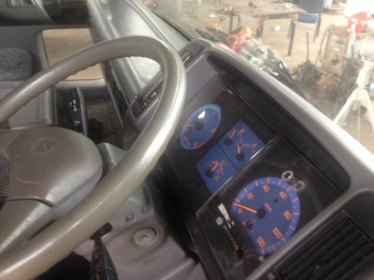 10ล้อตู้แห้ง..ยาว7.20เมตร 195แรง HINO FF3HPKA-10253  เครื่องHO7D-A85483..รถสวยมากๆ พร้อมใช้ เล่มพร้อม.