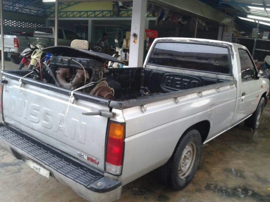 ขายNISSAN บิ๊กเอ๊ม หัวเดียว