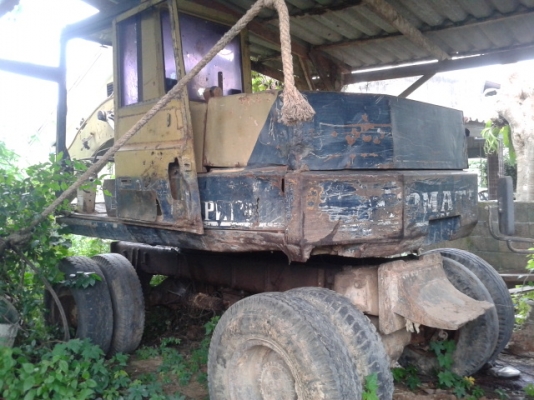 ขายเหมา 3 รายการ  โคมัสสุล้อยาง  120-3 6ล้อดั้มอีซูสุ  88 แรงม้า  รถไถ่ฟอร์ 6610