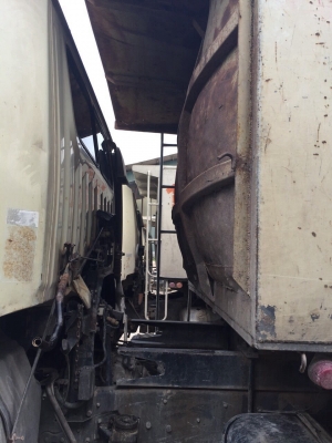 ขายรถ10ล้อดั้มพ์ HINO FM3MNLD เครื่อง 240แรงม้า ปี38 กระจกไฟฟ้า สนใจโทร 081-970-1072