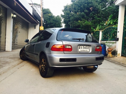รถบ้าน CIVIC ตัวท๊อบเครื่องV-tec กล่องแต่งMaxจูนE85 แอร์เย็นฉ่ำ ใครมองหาอยู่ไม่ผิดหวังครับ