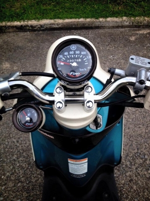 Fino เกย์แยก สีขาวเขียวน้ำตาล รถเดิมเดิม สภาพพร้อมใช่งาน เอกสารโอนครบ 17900