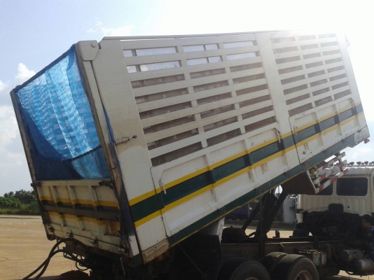 ขายรถสิบล้อดั้มพ่วงแม่ลูก HINO 227 เครื่อง P11C(320 แรง) หัวโปรเฟีย พ่วงดั๊มพืชไร่ ลูก 3 คาน 7 เมตร ขาย 1,150,000 090-772-3710 090-772-3708