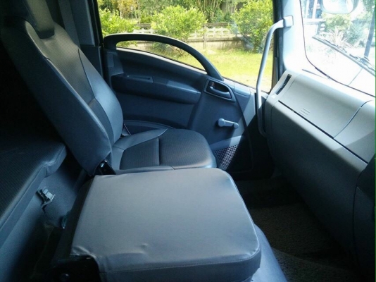 รถอีซูซุ 6 ล้อดั้ม FTR 240 แรงม้า. ปี 56 ( รถวิ่ง 2x,xxx กม.  )    สนใจติดต่อ  081 - 6079515