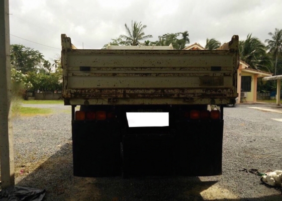 รถอีซูซุ 6 ล้อดั้ม FTR 240 แรงม้า. ปี 56 ( รถวิ่ง 2x,xxx กม.  )    สนใจติดต่อ  081 - 6079515